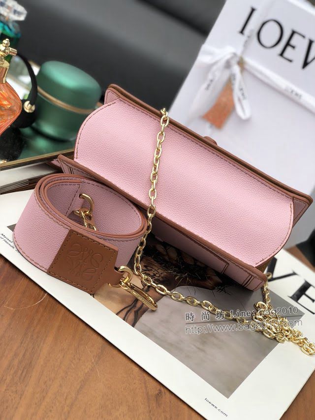 LOEWE包包 羅意威Barcelona三角包 羅意威斜挎包 10156  tcl1421